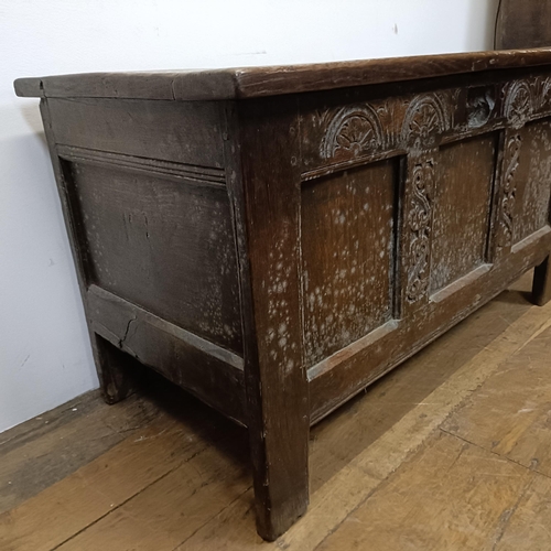 797 - An oak coffer, 115 cm wide