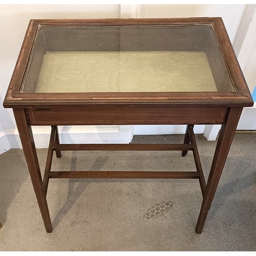 803 - A mahogany display table, 53 cm wide and three prints (4)