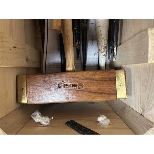 851 - A Uber Games croquet set, cased