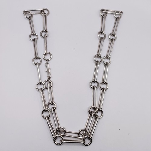 613 - A 20th century silver necklace, 69.7 g