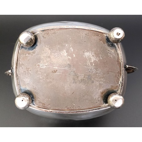 14 - A George III silver sugar bowl, London 1806, 8.9 ozt, 11.5 cm high