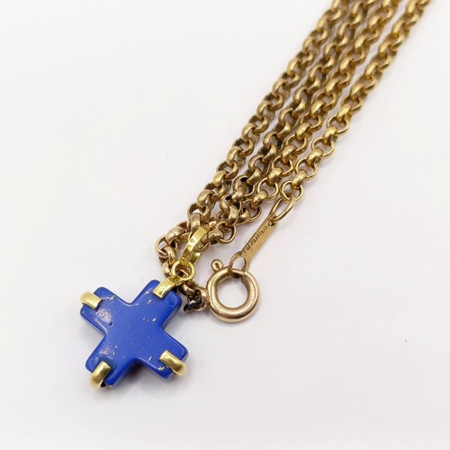 621 - A 9ct gold chain, with a carved stone blue pendant, 11.3 g (all in)