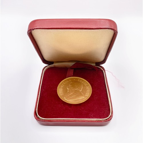 804 - A South African krugerrand, 1974, cased