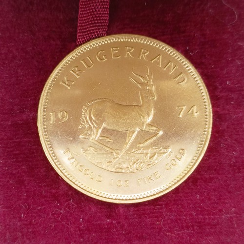 804 - A South African krugerrand, 1974, cased