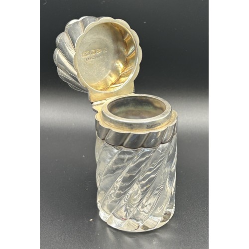 97 - A Victorian silver vinaigrette and glass scent bottle, Chester 1893, 8 cm high