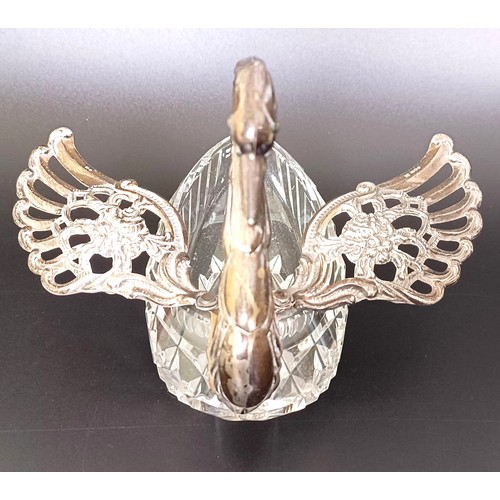 114 - A cut glass and Continental silver swan, 15 cm wide