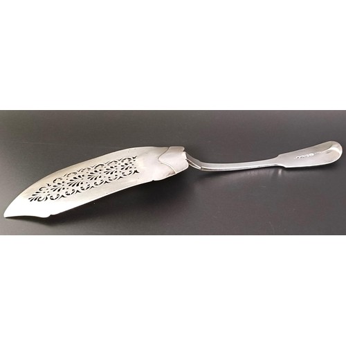 124 - A William IV fiddle pattern fish slice, London 1835, 4.3 ozt