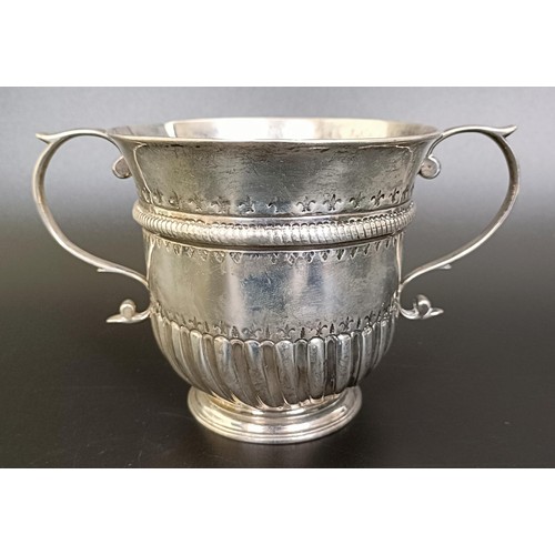 132 - A George II silver porringer, crested, London 1729, 7.9 ozt, 10 cm high