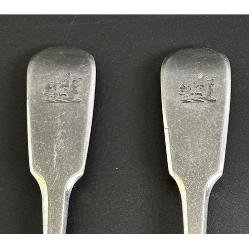 157 - Four silver Old English pattern dessertspoons, and three fiddle pattern dessertspoons, various dates... 