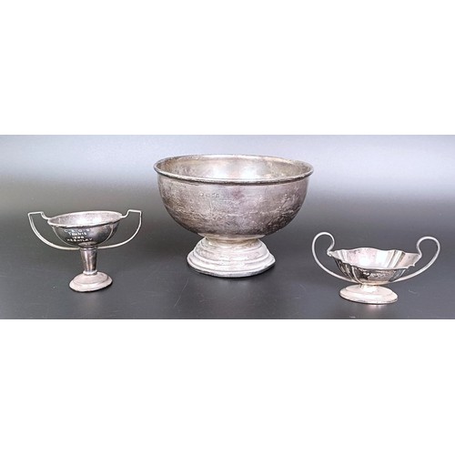 186 - A George V silver sugar bowl, a mustard pot, 7.3 ozt, and a silver plated cup (3)