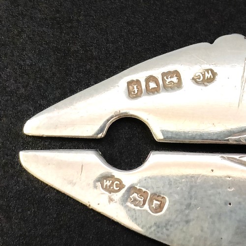 209 - An unusual pair of late Victorian silver clippers, London 1901, 31.1 g