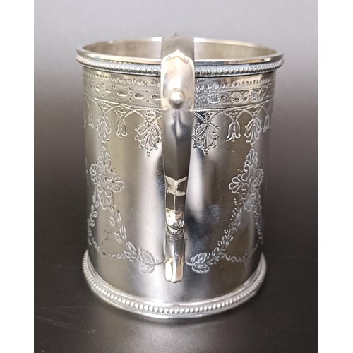 342 - A Victorian silver mug, London 1889, 4.2 ozt, 8.5 cm high