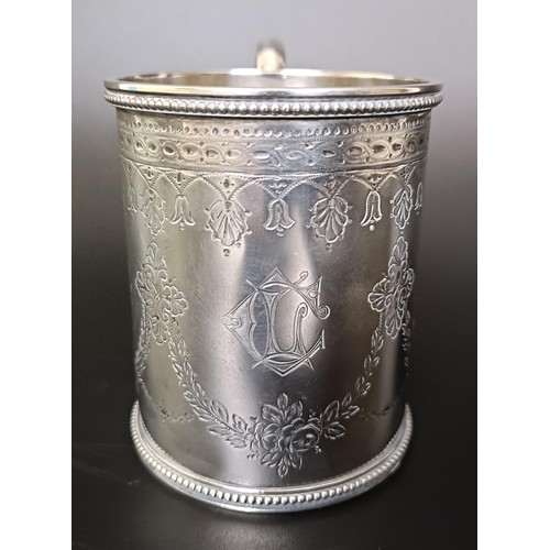 342 - A Victorian silver mug, London 1889, 4.2 ozt, 8.5 cm high