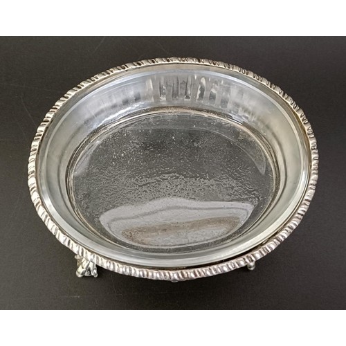 360 - A George III silver pierced table salt, crested, London 1773, 3.4 ozt, 9 cm wide