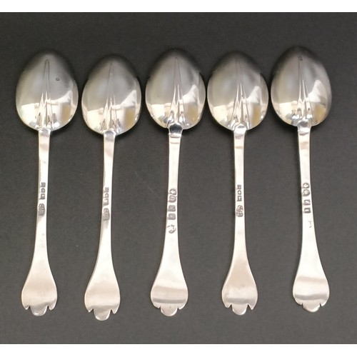 272 - A William IV silver salt spoon, London 1842, a set of five triffid pattern teaspoons, and two salt s... 