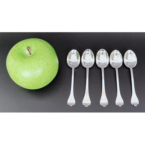 272 - A William IV silver salt spoon, London 1842, a set of five triffid pattern teaspoons, and two salt s... 