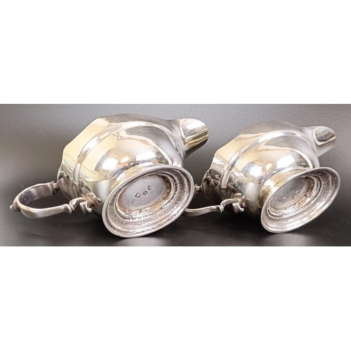 72 - A pair of George II silver sauce boats, William Paradise, London 1729, 18.3 ozt, 7.5 cm high (2)