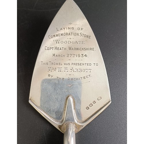 144 - A George V silver presentation trowel, inscribed, Birmingham 1933, 3.3 ozt (all in)