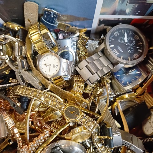 820 - Assorted watches