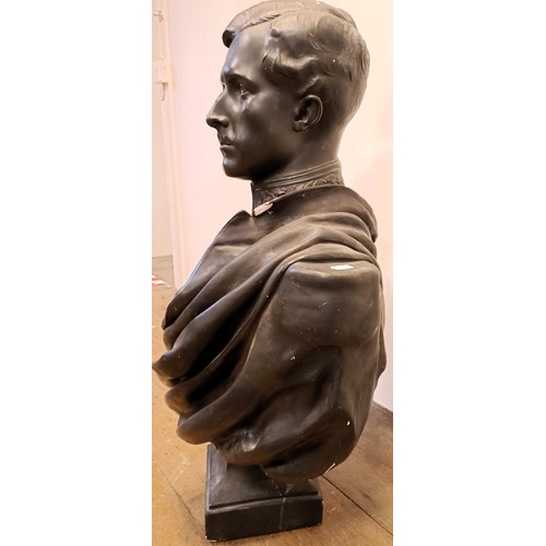 1214 - A large plaster bust of a gentleman, 97 cm high