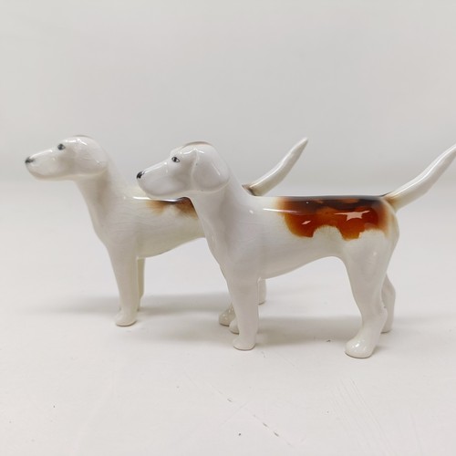 1014 - Four Beswick Foxhounds, 942 x 2, 943 and 2265, and two foxes, 1440 and 1748, all gloss (6)