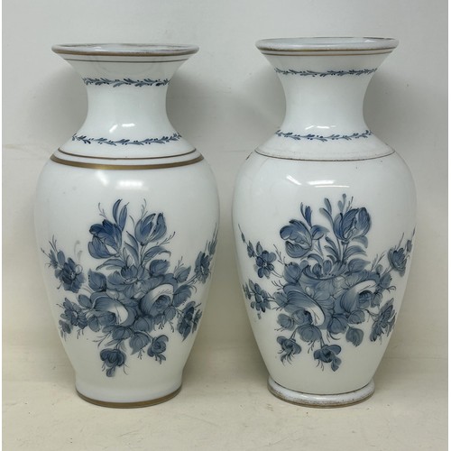 1095 - A pair of glass faux Delft vases, decorated flowers, 32 cm high (2)