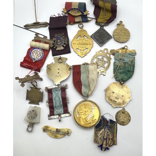 1093 - Assorted Masonic medals and badges