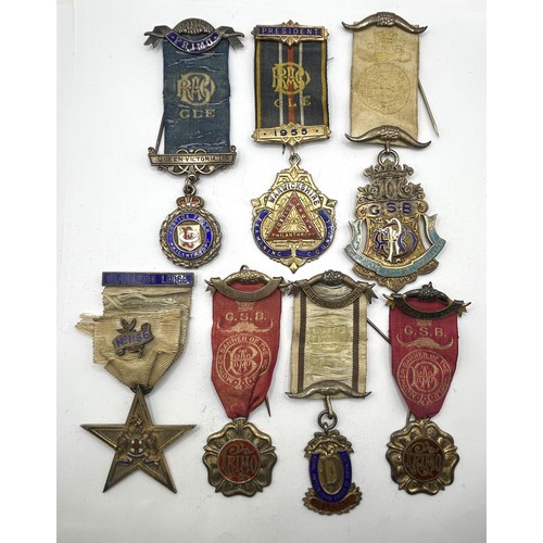 1095 - A silver Masonic medal for Queen Victoria Lodge, and assorted other medals (7)