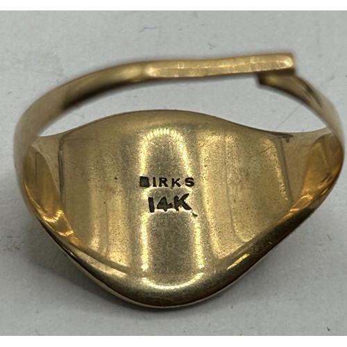 1099 - A 14ct gold signet ring, cut, 4.5 g, and a small group of other jewellery