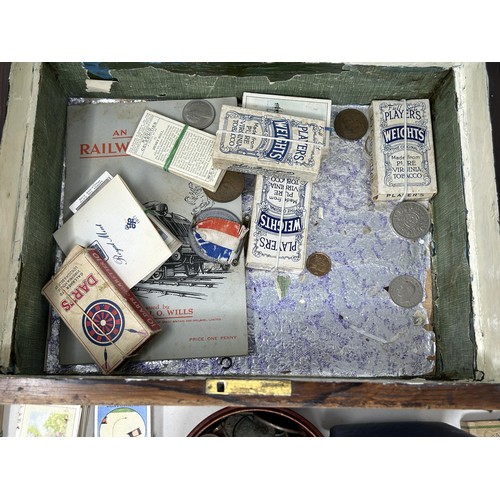 1037 - Assorted coins and cigarette cards, in a rosewood box