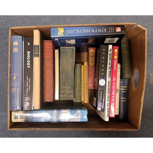 889 - Assorted books (5 boxes)