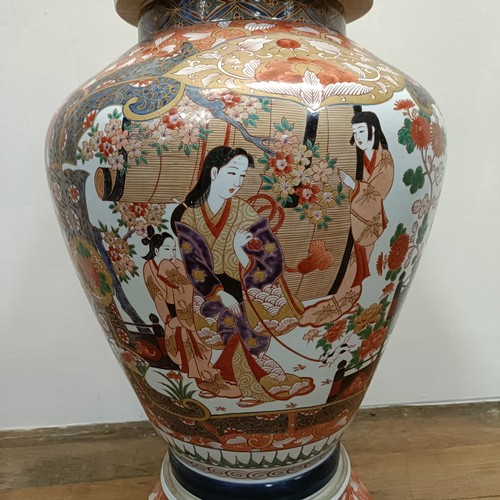 1149 - A large Japanese Imari temple vase, cover and stand