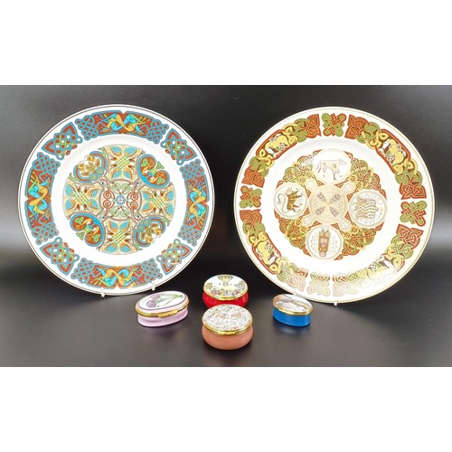 1109 - Four Halcyon Days enamel boxes and two Spode limited edition plates (6)