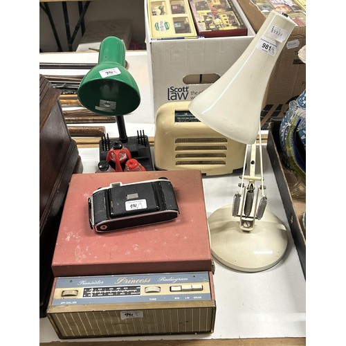 981 - An anglepoise lamp, and assorted vintage items (qty)