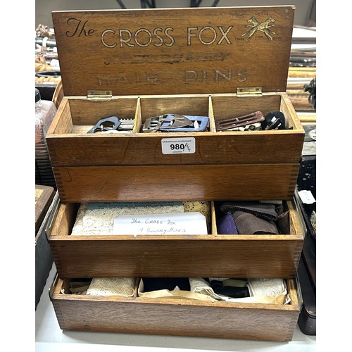 980 - A vintage The Fox hairpin box, assorted buckles, other sewing items and a sewing machine (qty)