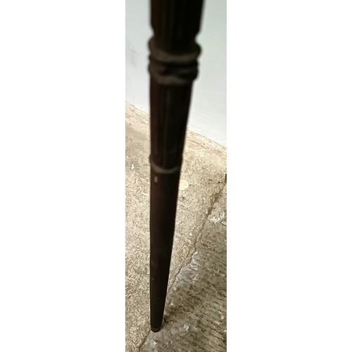 1132 - A good folk art walking stick, handle carved in the form of two bearded men, 84 cm Provenance: Part ... 