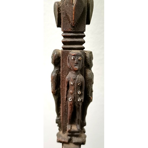 1132 - A good folk art walking stick, handle carved in the form of two bearded men, 84 cm Provenance: Part ... 