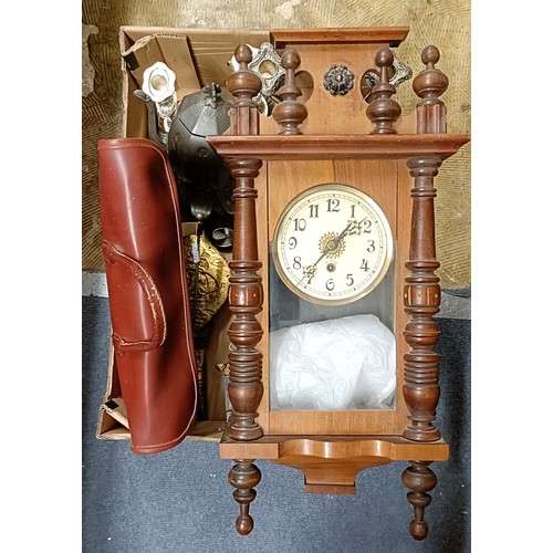 999 - A wall clock, assorted pictures, prints, and other items (qty)