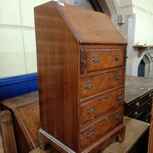 1309 - A walnut students bureau, 98 cm high