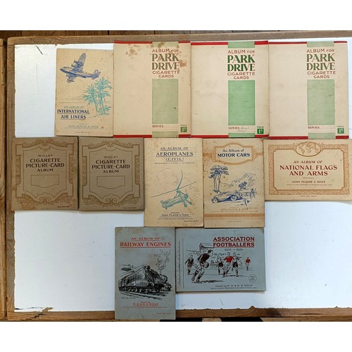 1037 - Assorted coins and cigarette cards, in a rosewood box