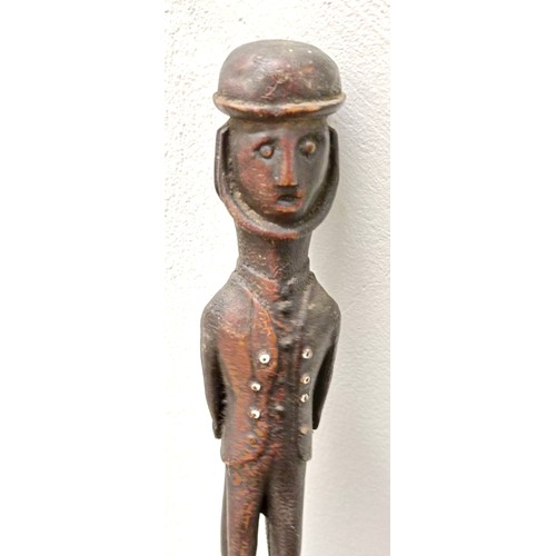 770 - A good folk art walking stick, handle carved in the form of two bearded men, 84 cm Provenance: Part ... 
