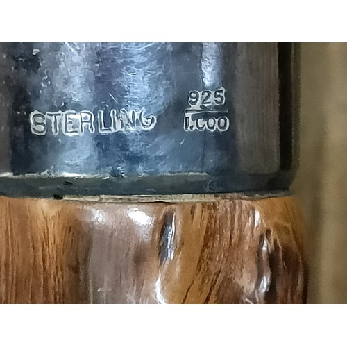 772 - A novelty walking stick, with a carved antler handle, in the form of a bulldog, with a sterling silv... 