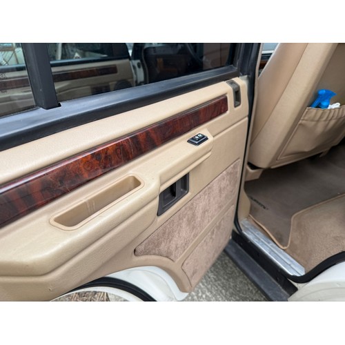 1993 Range Rover Vogue 3.9 AutoRegistration number L807 ORWWhiteApprox ...