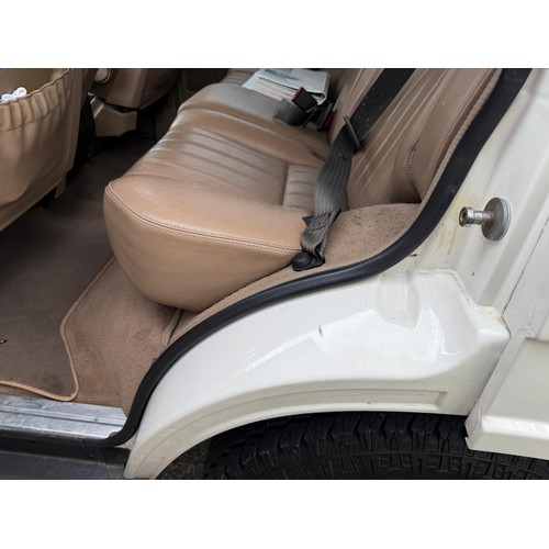 1993 Range Rover Vogue 3.9 AutoRegistration number L807 ORWWhiteApprox ...