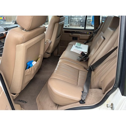 1993 Range Rover Vogue 3.9 AutoRegistration number L807 ORWWhiteApprox ...