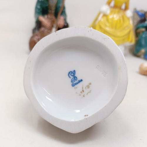 786 - ***Regretfully Withdrawn*** Assorted Royal Doulton figures, film photographs, and assorted postcards... 
