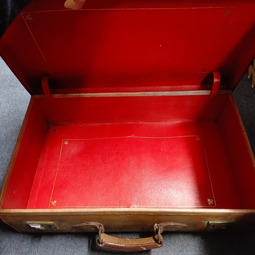 789 - A pair of oak frames, 84 x 75 cm with photographic portraits, a vintage suitcase, assorted prints an... 