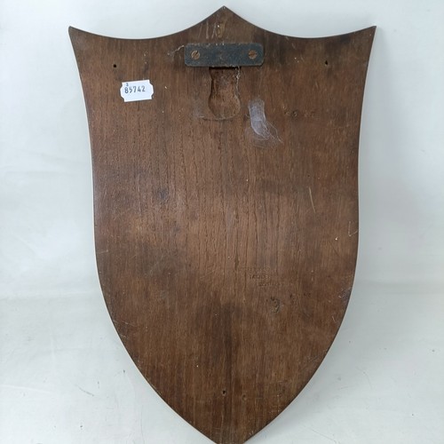 871 - Taxidermy: A fox's mask on an oak shield shaped plaque, labelled R.A. (Bordon) Draghounds, Oct 29th ... 