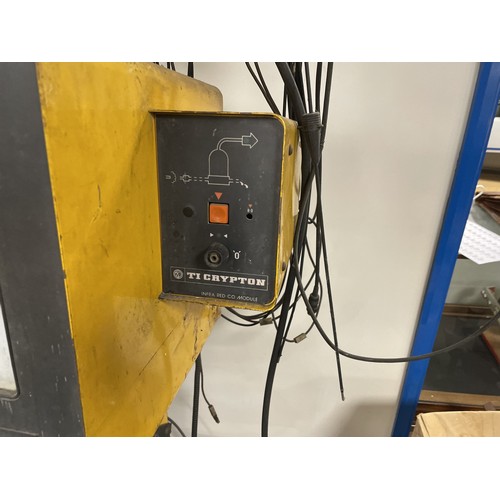 53 - A Crypton 335 Motorscope Diagnostic Centre, approx. 198 cm high (overall)Please see our terms and co... 