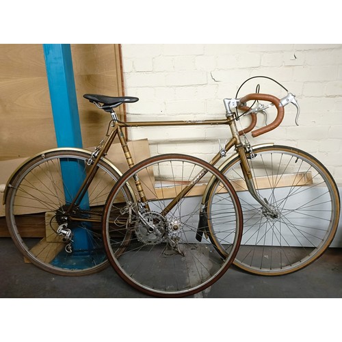 214 - A gent's Carlton Corsair racing bicycle, with a spare wheelPlease see our terms and conditions in re... 